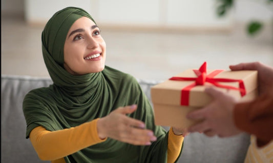 What does islam say about giving gifts?